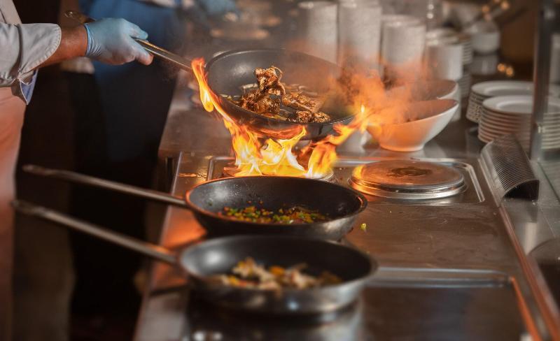 Crystal Inn Hotel - Alamein (Adults Only) El Alamein Ngoại thất bức ảnh A wok in use