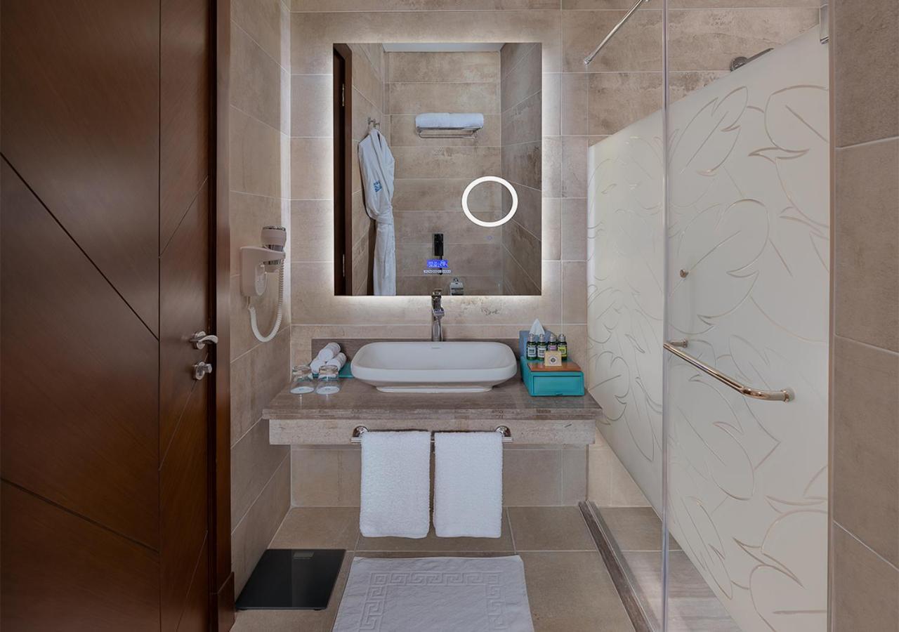 Crystal Inn Hotel - Alamein (Adults Only) El Alamein Ngoại thất bức ảnh Bathroom